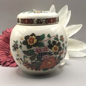 Sadler England Ginger Jar and Lid - “Indian Peony Pattern”